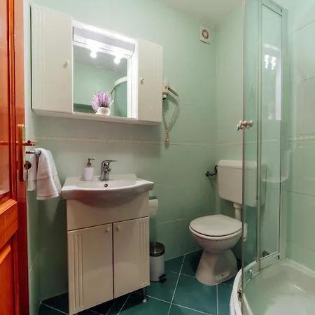 Nada Apartamento Zmijavci